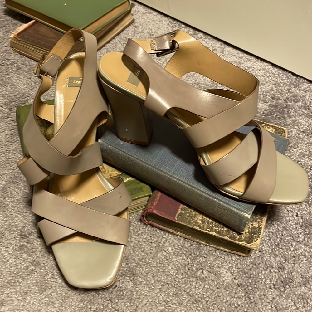 Bata block heel buckle sandal in tan. Size 40 or 9.5